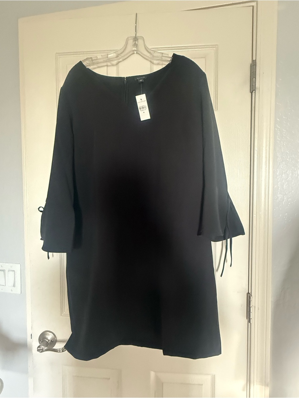 Ann Taylor Black Long-Sleeve Shift Dress with Tie Sleeve Detail